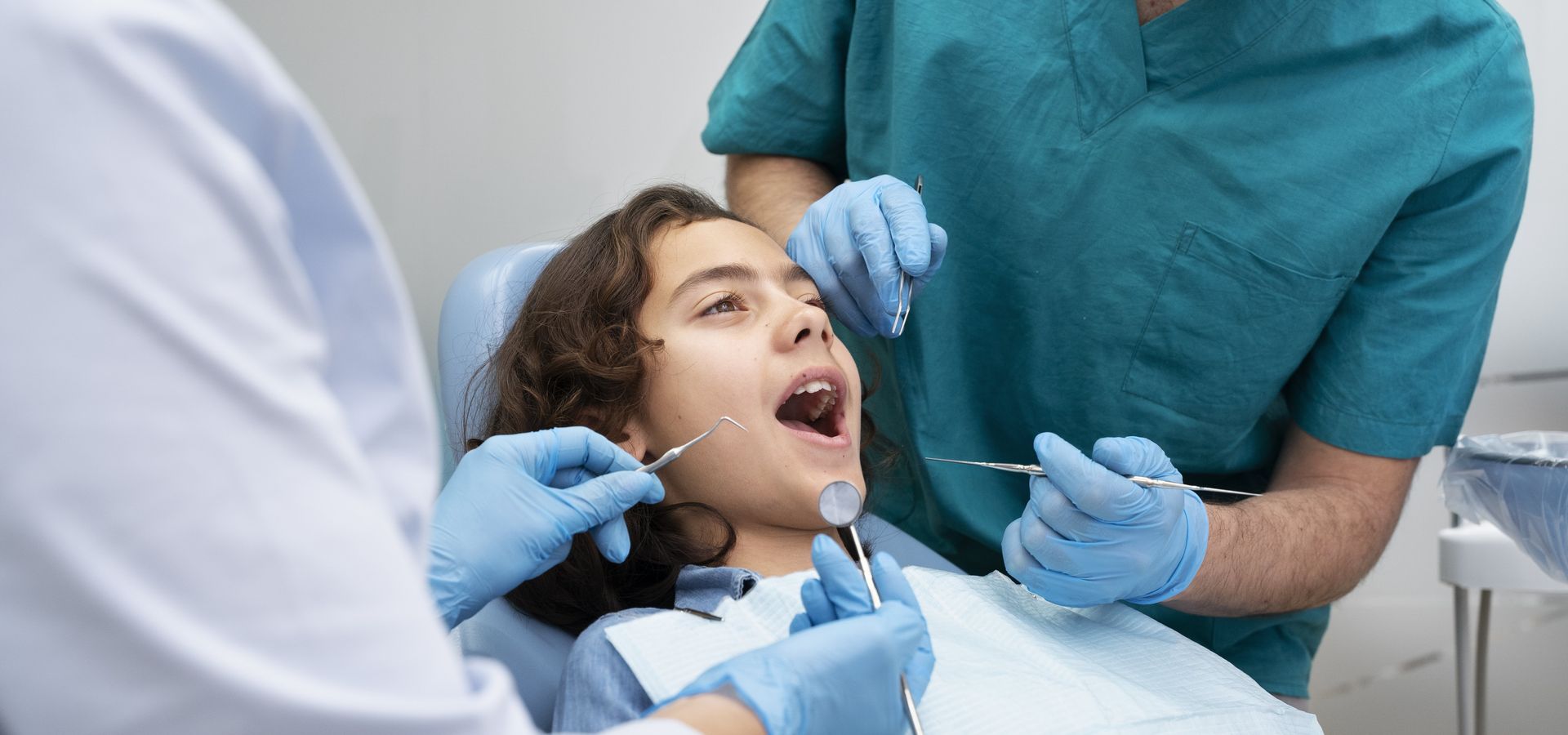 Dental assistant