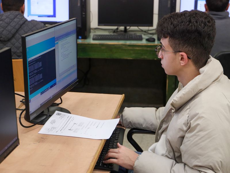 Internet and Computer Networks
